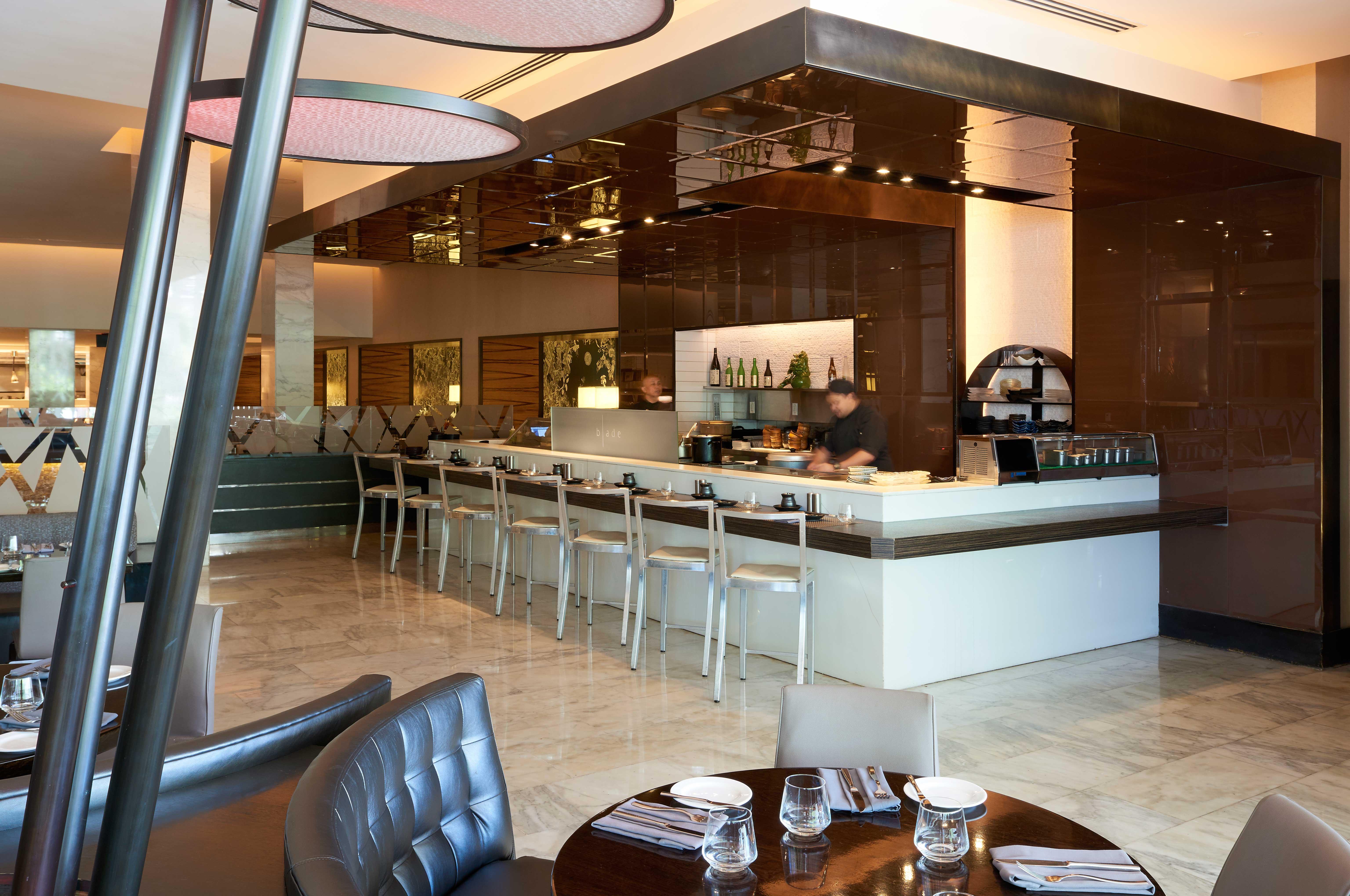퐁텐블로 마이애미 비치 호텔 외부 사진 The bar at the restaurant