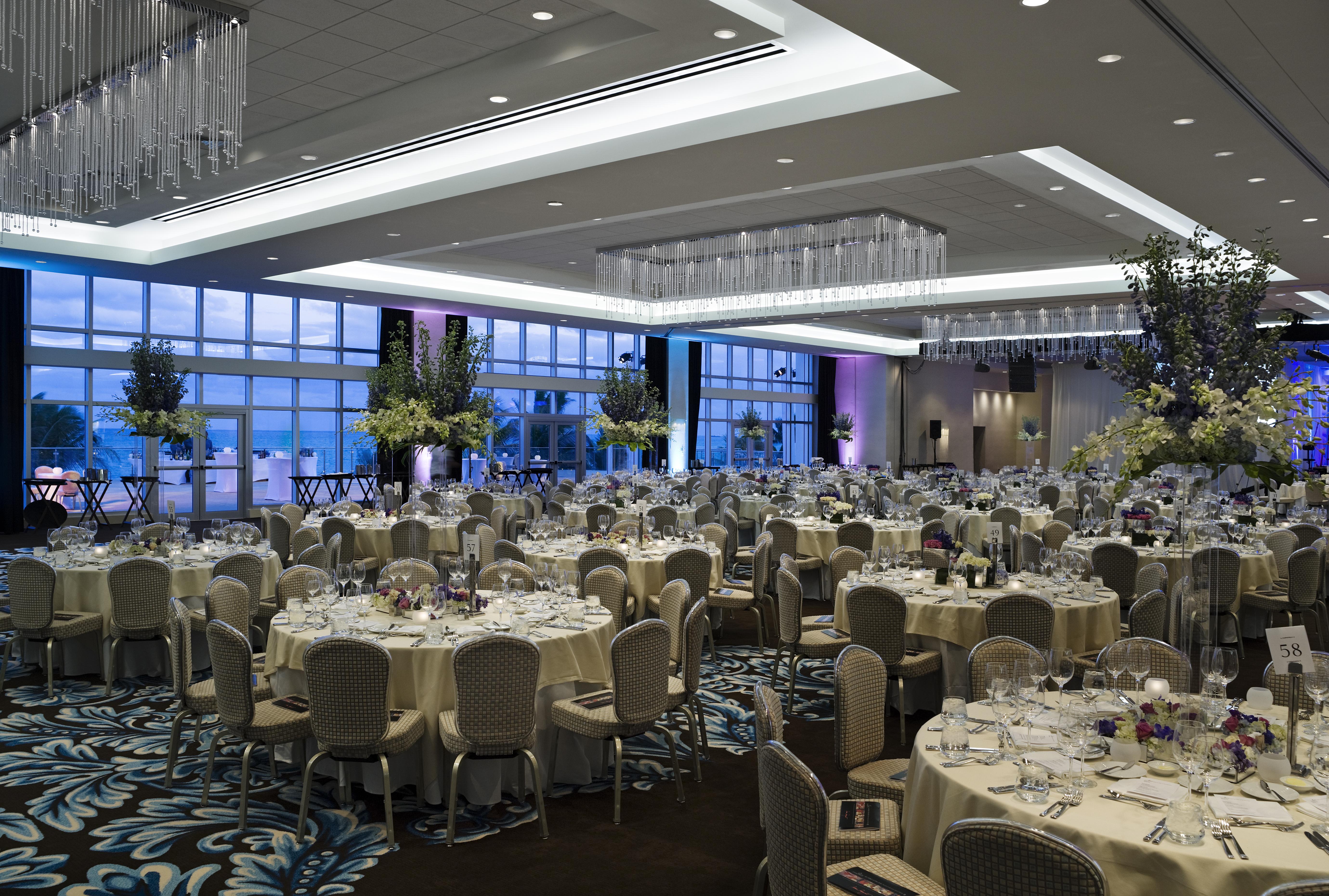 퐁텐블로 마이애미 비치 호텔 외부 사진 The Grand Ballroom